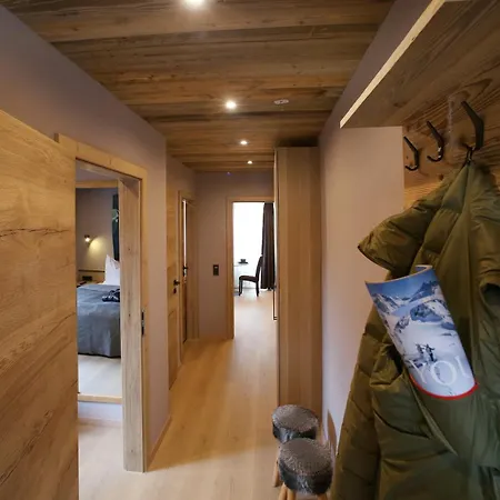 Annika Summer Card Included Daire *