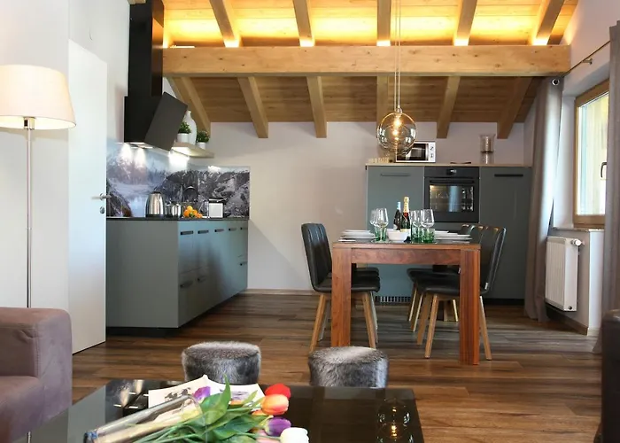 Daire Annika Summer Card Included *