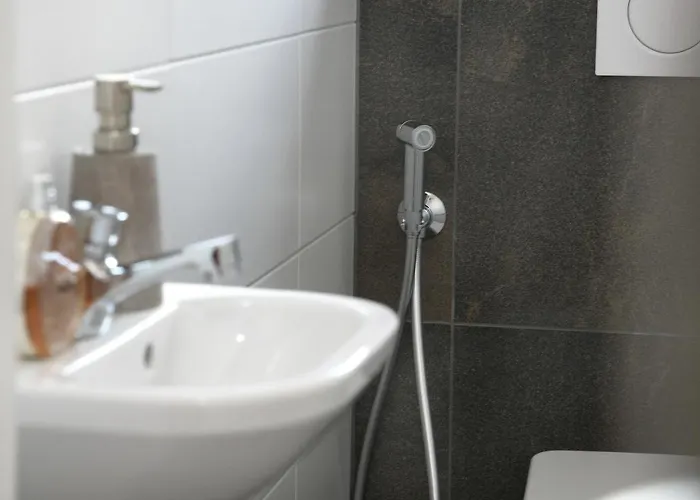 Annika Summer Card Included Daire