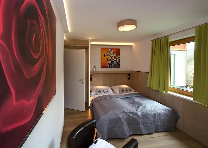 Daire Annika Summer Card Included *