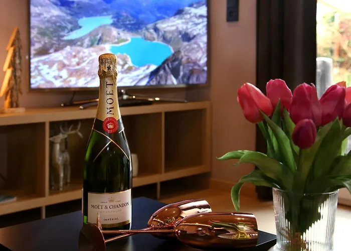 Annika Summer Card Included Daire *