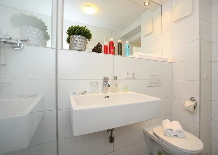 Annika Summer Card Included